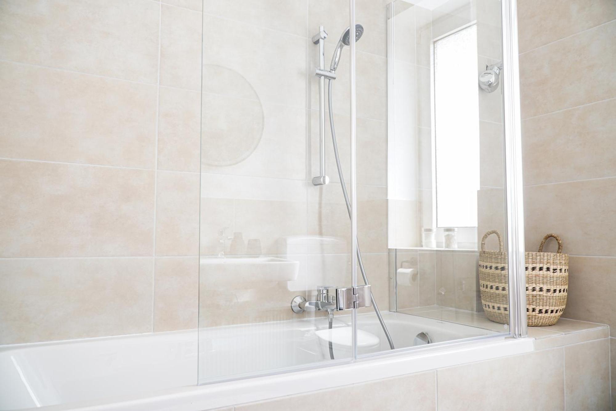 Homefy Balcony Apartment - Up To 4 People - Close To Fair - Free Parking Essen Eksteriør billede